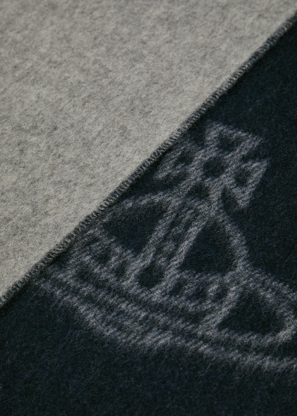 VIVIENNE WESTWOOD - SINGLE ORB DOUBLE SCARF – Peter Forson - Hat Shop